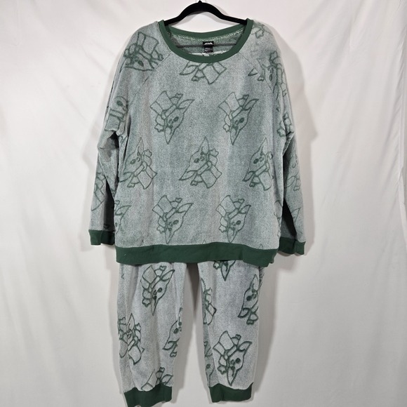 Star Wars Other - Star Wars The Mandalorian Pajama Set Adult Fleece Lounge Set Grogu Baby Yoda Shi